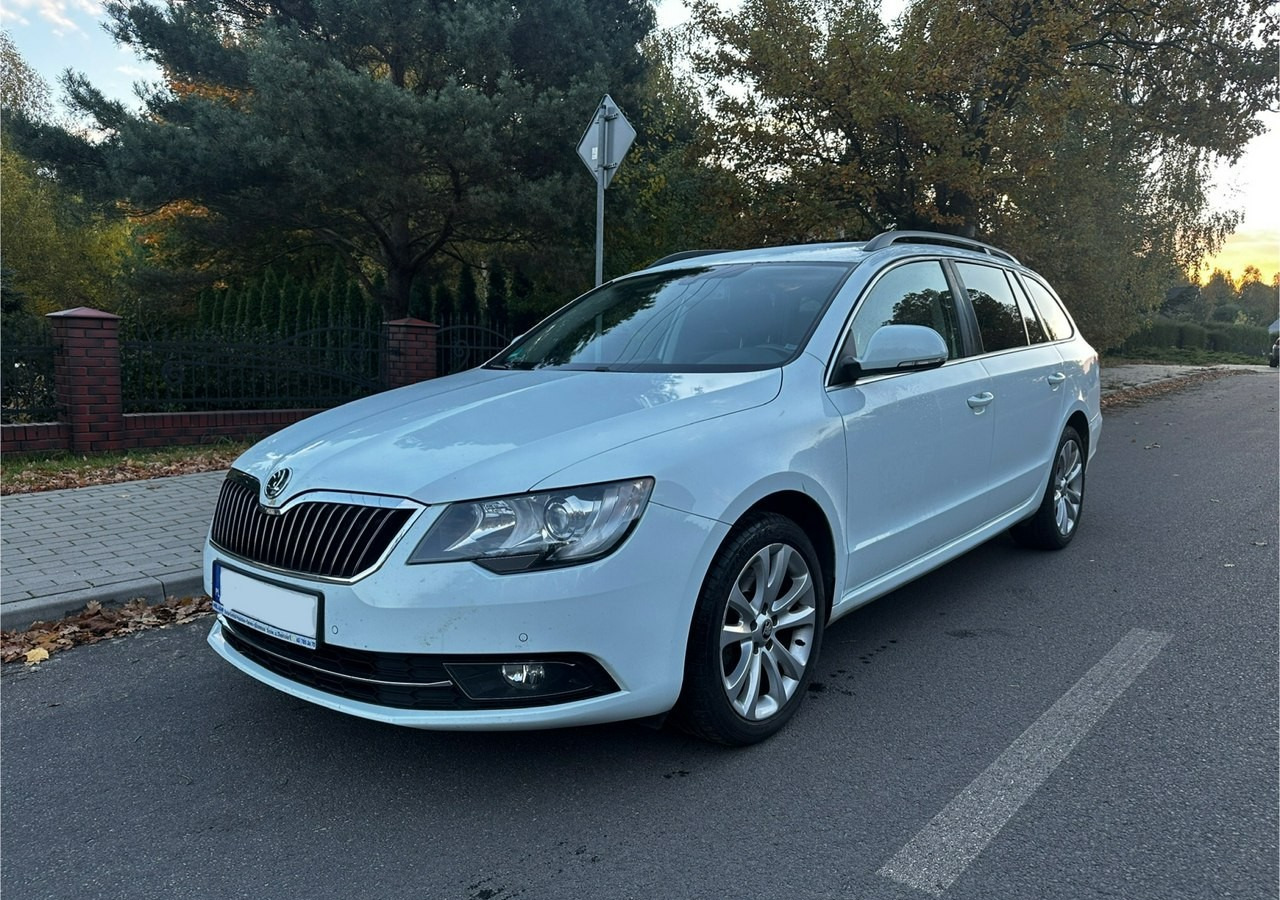 Skoda Superb II Skoda Superb 1.8TSI 160KM LPG PRINS 2035 KLIMA NAVI PDC XENON 2015 - Karavan: slika 1 Skoda Superb II Skoda Superb 1.8TSI 160KM LPG PRINS 2035 KLIMA NAVI PDC XENON 2015 - Karavan: slika 1