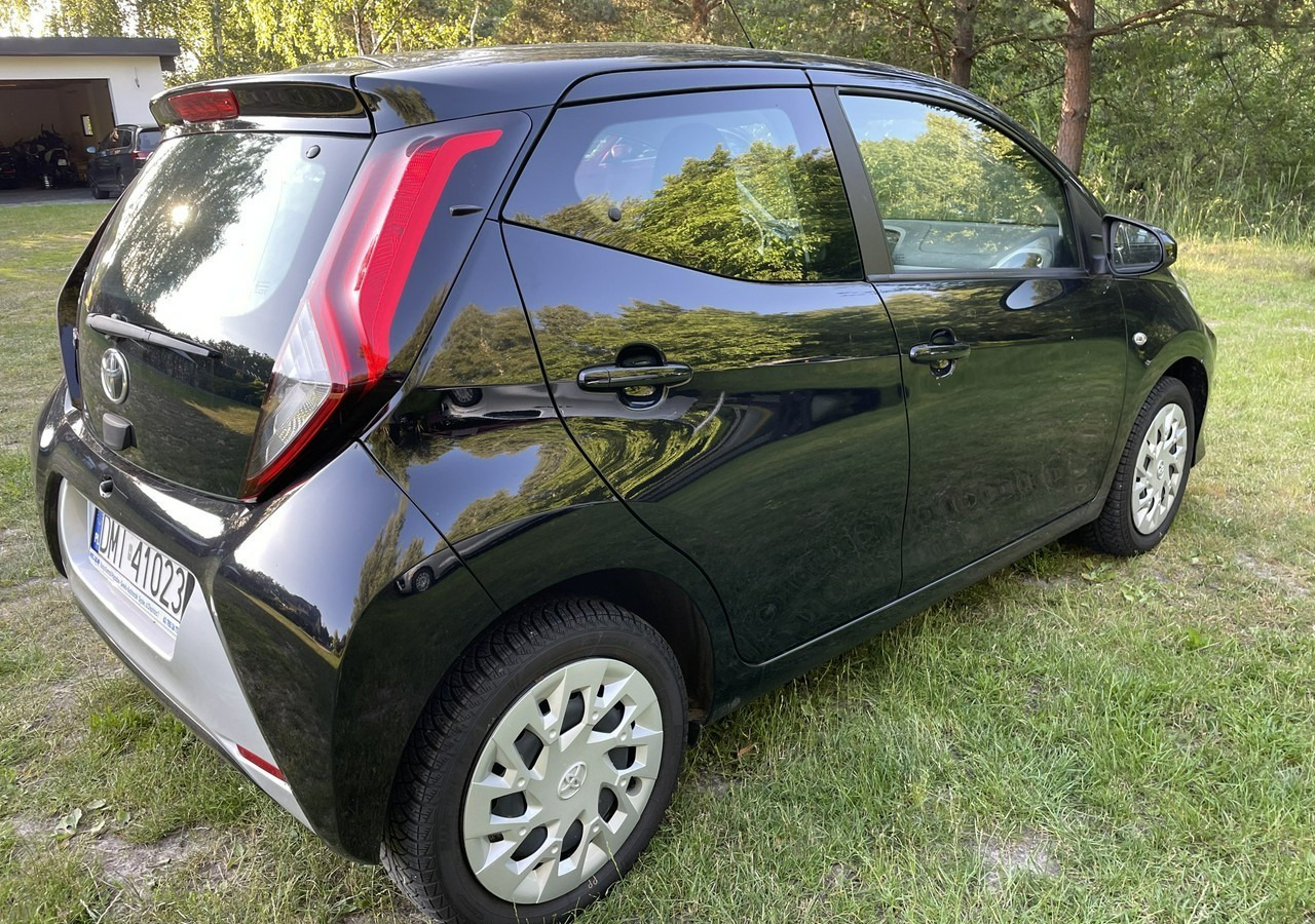 Toyota Aygo II Toyota Aygo 1.0-16V Klima Salon PL 24651km Model 2021 - Hečbek: slika 5 Toyota Aygo II Toyota Aygo 1.0-16V Klima Salon PL 24651km Model 2021 - Hečbek: slika 5