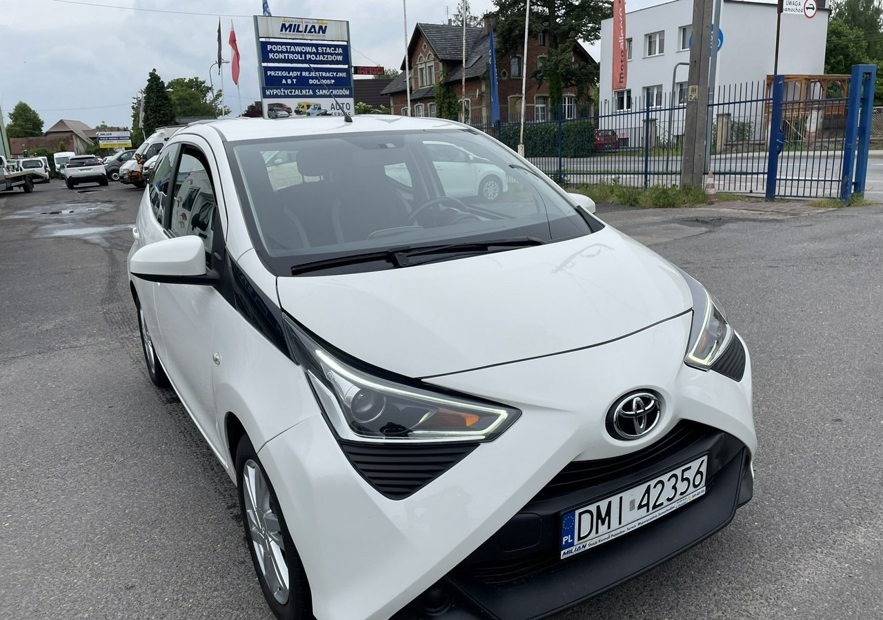 Toyota Aygo II Toyota Aygo 1.0 VVT-i JBL Edition bezyna+LPG Salon PL 2020 - Hečbek: slika 4 Toyota Aygo II Toyota Aygo 1.0 VVT-i JBL Edition bezyna+LPG Salon PL 2020 - Hečbek: slika 4