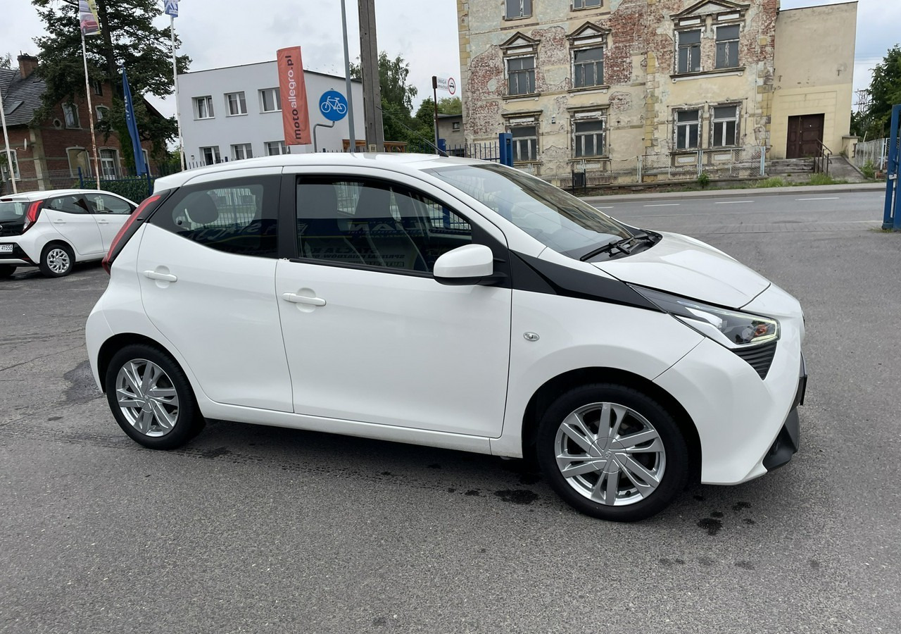 Toyota Aygo II Toyota Aygo 1.0 VVT-i JBL Edition bezyna+LPG Salon PL 2020 - Hečbek: slika 3 Toyota Aygo II Toyota Aygo 1.0 VVT-i JBL Edition bezyna+LPG Salon PL 2020 - Hečbek: slika 3