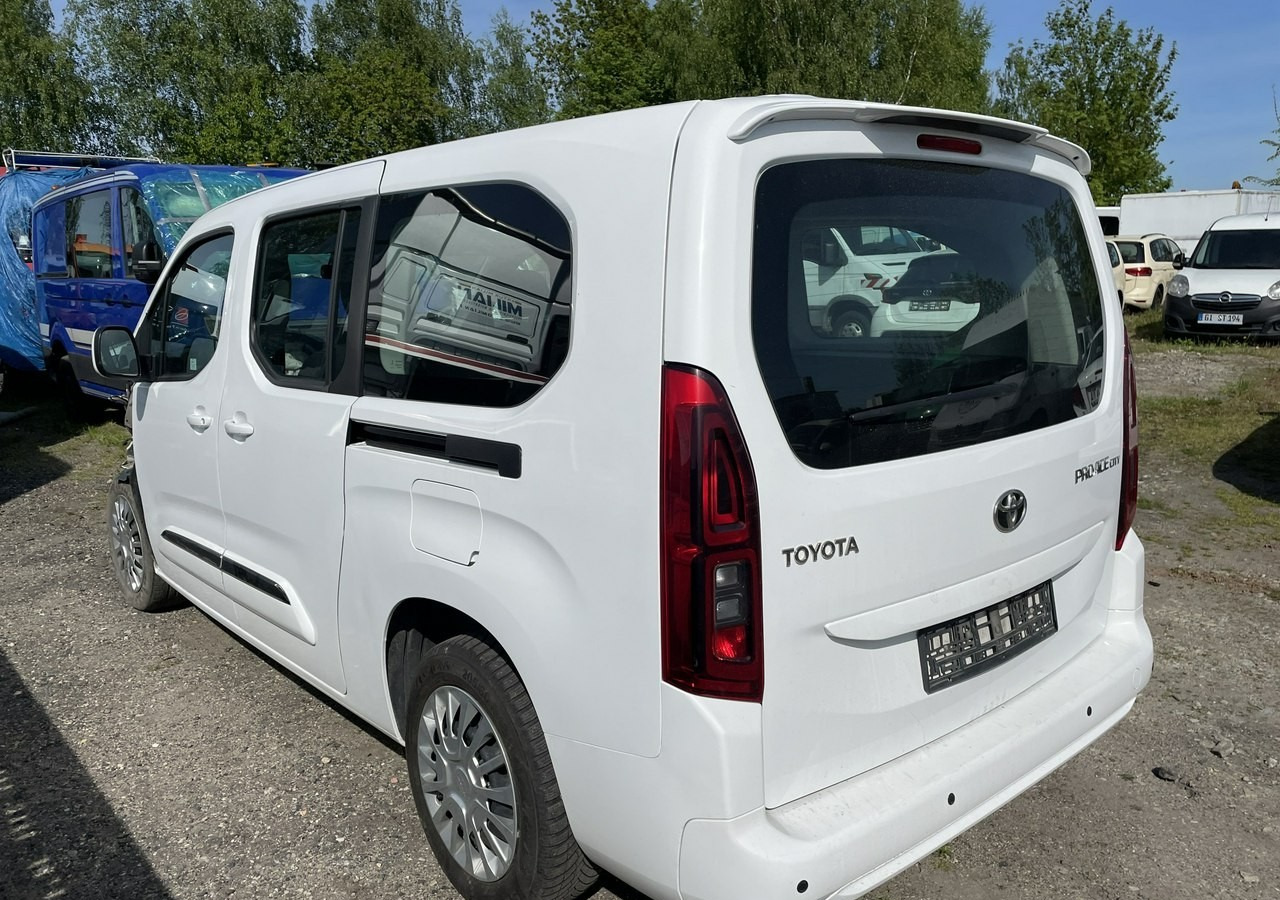 Toyota ProAce Proace City Verso Toyota Proace City Verso Long 1.5 D-4D Business 2021Salon - Automobil: slika 1 Toyota ProAce Proace City Verso Toyota Proace City Verso Long 1.5 D-4D Business 2021Salon - Automobil: slika 1