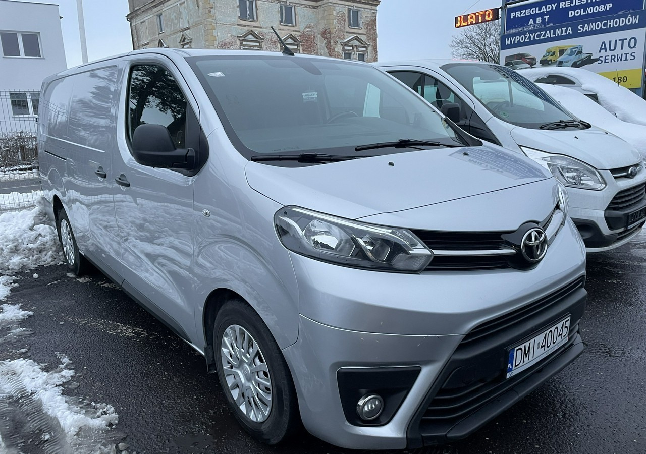 Toyota Proace Toyota ProAce 2.0-122KM Max -Long Klima 2x boczne drzwi Salon PL - Furgon: slika 3 Toyota Proace Toyota ProAce 2.0-122KM Max -Long Klima 2x boczne drzwi Salon PL - Furgon: slika 3