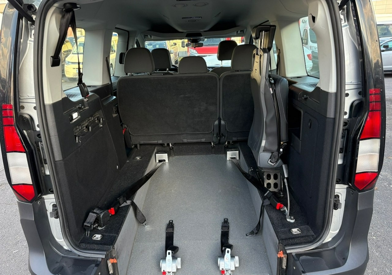 Volkswagen Caddy III Caddy 2.0TDI dla Niepełnosprawnych inwalida rampa Model 2022 PFRON - Karavan: slika 4 Volkswagen Caddy III Caddy 2.0TDI dla Niepełnosprawnych inwalida rampa Model 2022 PFRON - Karavan: slika 4