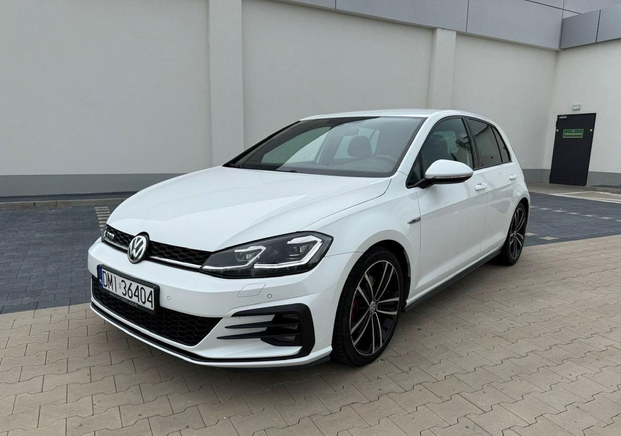 Volkswagen Golf VII GTD 2.0TDI 184KM FullLed Navi Klimatronik ACC Asystenci - Limuzina: slika 1 Volkswagen Golf VII GTD 2.0TDI 184KM FullLed Navi Klimatronik ACC Asystenci - Limuzina: slika 1