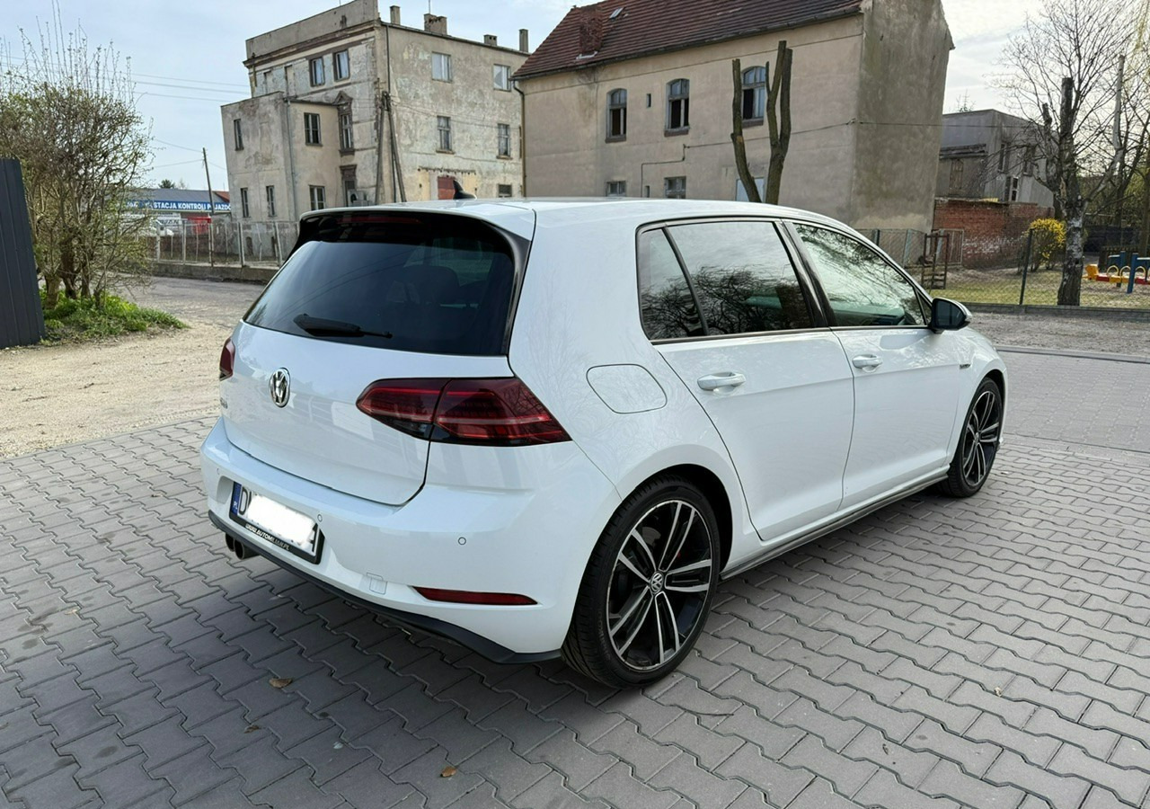 Volkswagen Golf VII GTD 2.0TDI 184KM FullLed Navi Klimatronik ACC Asystenci - Hečbek: slika 4 Volkswagen Golf VII GTD 2.0TDI 184KM FullLed Navi Klimatronik ACC Asystenci - Hečbek: slika 4
