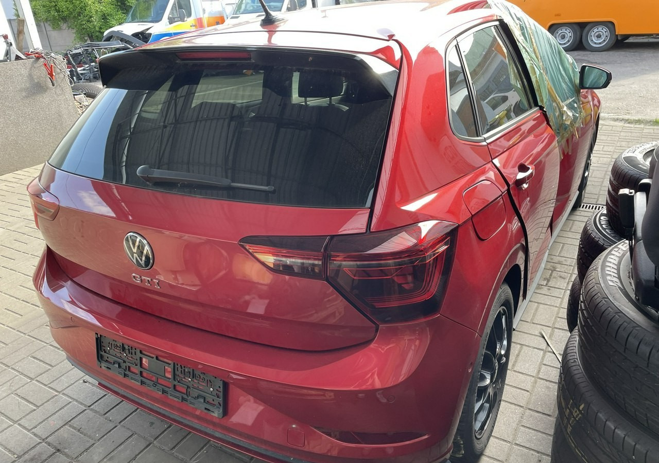 Volkswagen Polo VI VW Polo GTI 2.0TSI - 207 KM Bogate wyposażenie 2024 - Hečbek: slika 4 Volkswagen Polo VI VW Polo GTI 2.0TSI - 207 KM Bogate wyposażenie 2024 - Hečbek: slika 4