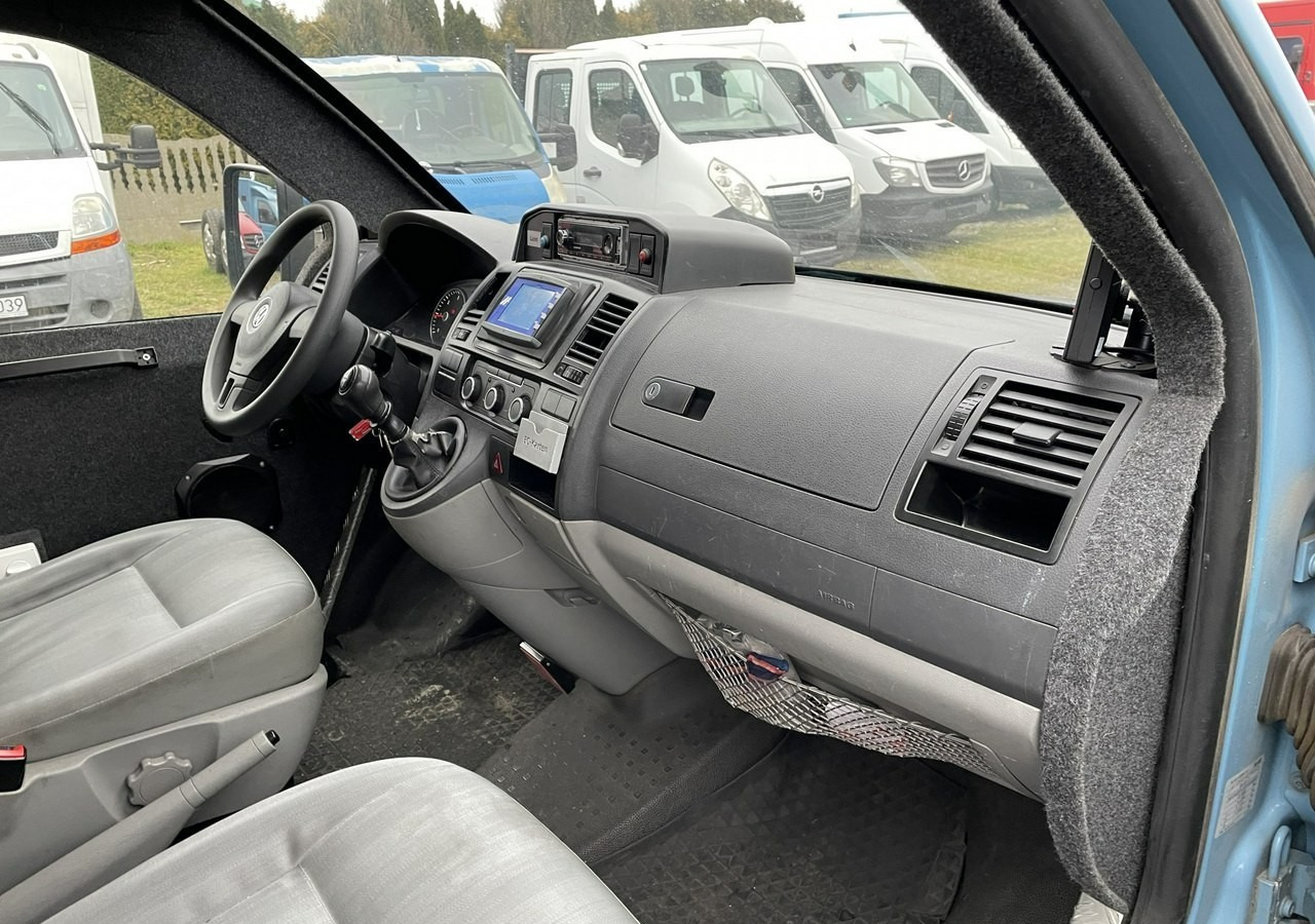 Volkswagen Transporter T5 Transporter Bankowóz kuloodporny opancerzony Model 2015 - Kolekcionarsko vozilo: slika 3 Volkswagen Transporter T5 Transporter Bankowóz kuloodporny opancerzony Model 2015 - Kolekcionarsko vozilo: slika 3