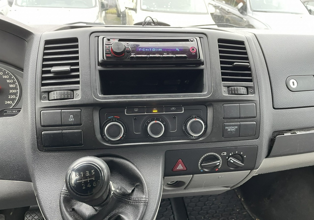 Volkswagen Transporter T5 Transporter T5 Lift 2.0 Tdi 9-osob Klima 2011 - Automobil: slika 5 Volkswagen Transporter T5 Transporter T5 Lift 2.0 Tdi 9-osob Klima 2011 - Automobil: slika 5