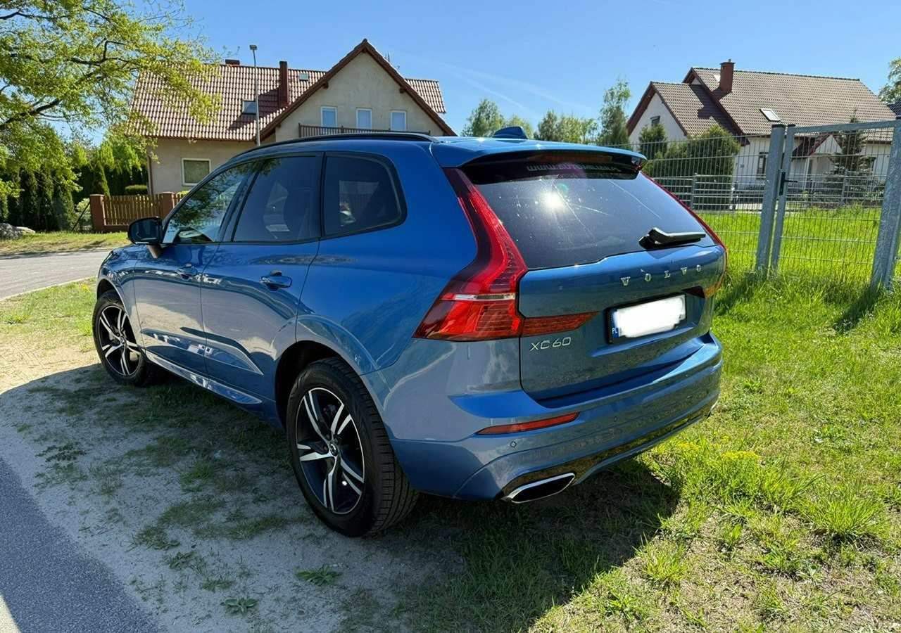 Volvo XC60 II XC60 R-design 2.0D5 235KM Automat Navi Kamery360 Panorama HAK Harman - SUVSUV: slika 4 Volvo XC60 II XC60 R-design 2.0D5 235KM Automat Navi Kamery360 Panorama HAK Harman - SUVSUV: slika 4