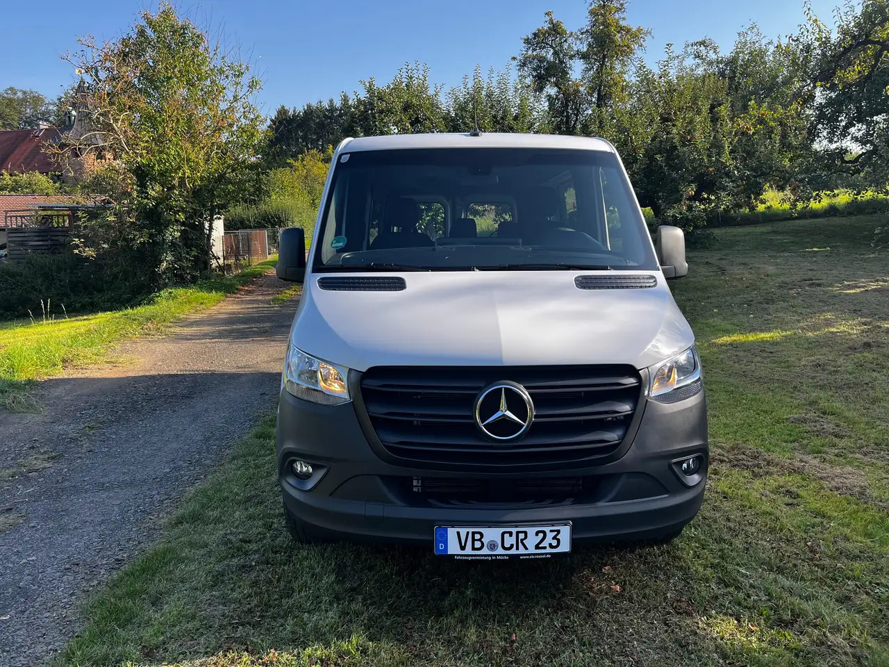 Mercedes-Benz Sprinter KOMBI TOURER DACHKLIMA 9-SITZE - Putnički kombi, Dostavno vozilo sa duplom kabinom: slika 2 Mercedes-Benz Sprinter KOMBI TOURER DACHKLIMA 9-SITZE - Putnički kombi, Dostavno vozilo sa duplom kabinom: slika 2