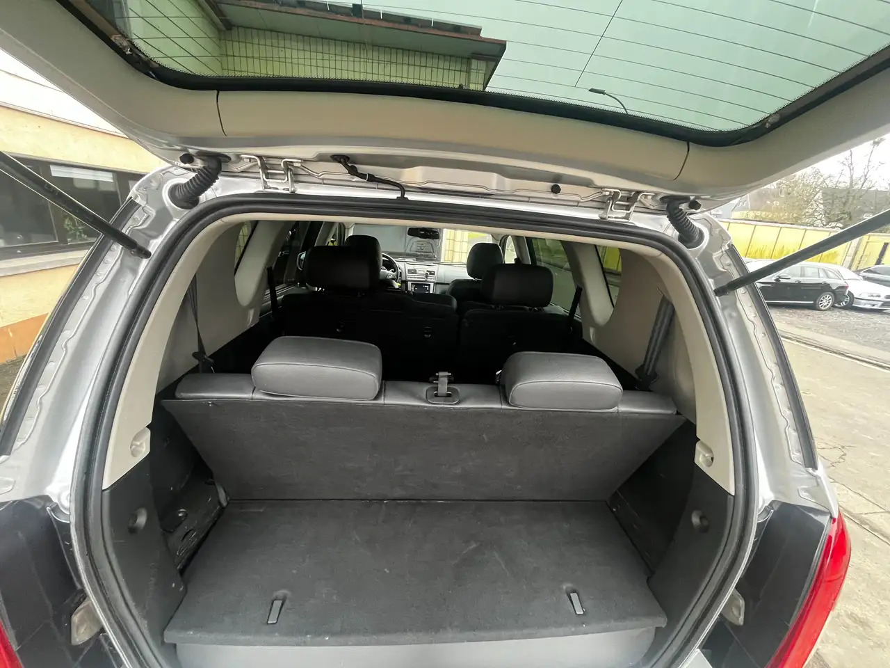 SsangYong Rexton Rexton 2.2 TD 4x4|AUTOM|7SITZ - SUVSUV: slika 5 SsangYong Rexton Rexton 2.2 TD 4x4|AUTOM|7SITZ - SUVSUV: slika 5