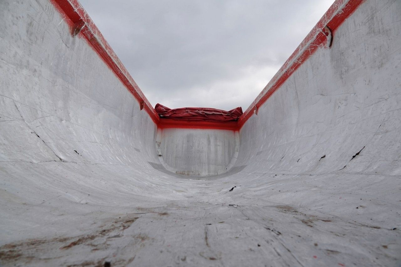 Poluprikolica istovarivača Benalu MENCI WYWROTKA /28 m3 / ALUMINIOWA / OŚ PODNOSZO: slika 14 Poluprikolica istovarivača Benalu MENCI WYWROTKA /28 m3 / ALUMINIOWA / OŚ PODNOSZO: slika 14