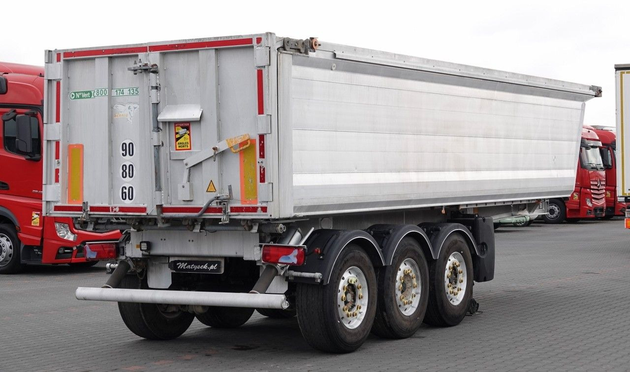 Benalu WYWROTKA / 26 m3 / ALUMINIOWA / OŚ PODNOSZONA / - Poluprikolica istovarivača: slika 3 Benalu WYWROTKA / 26 m3 / ALUMINIOWA / OŚ PODNOSZONA / - Poluprikolica istovarivača: slika 3