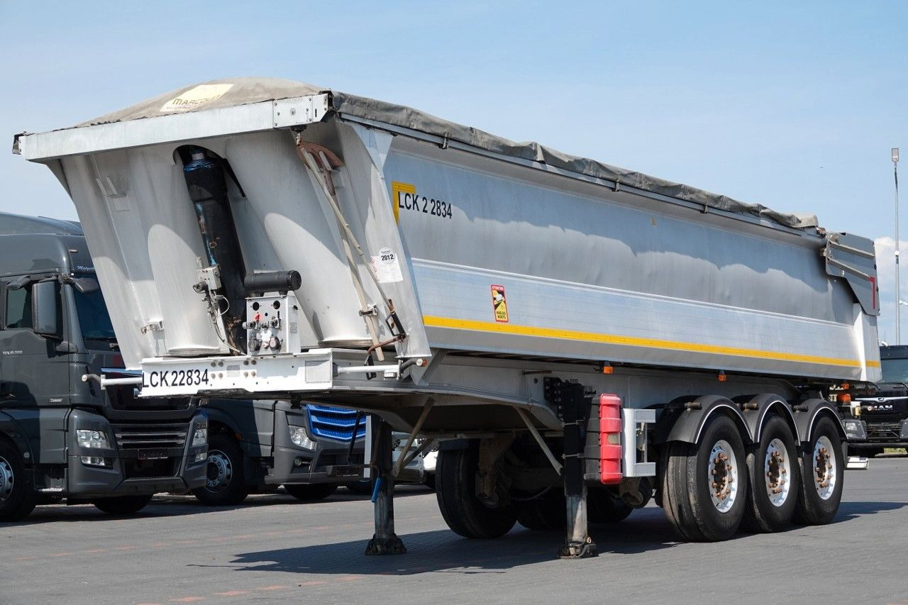 Benalu WYWROTKA 27 m3 / ALUMINIOWA / HYDRAULICZNA KLAPA - Poluprikolica istovarivača: slika 3 Benalu WYWROTKA 27 m3 / ALUMINIOWA / HYDRAULICZNA KLAPA - Poluprikolica istovarivača: slika 3
