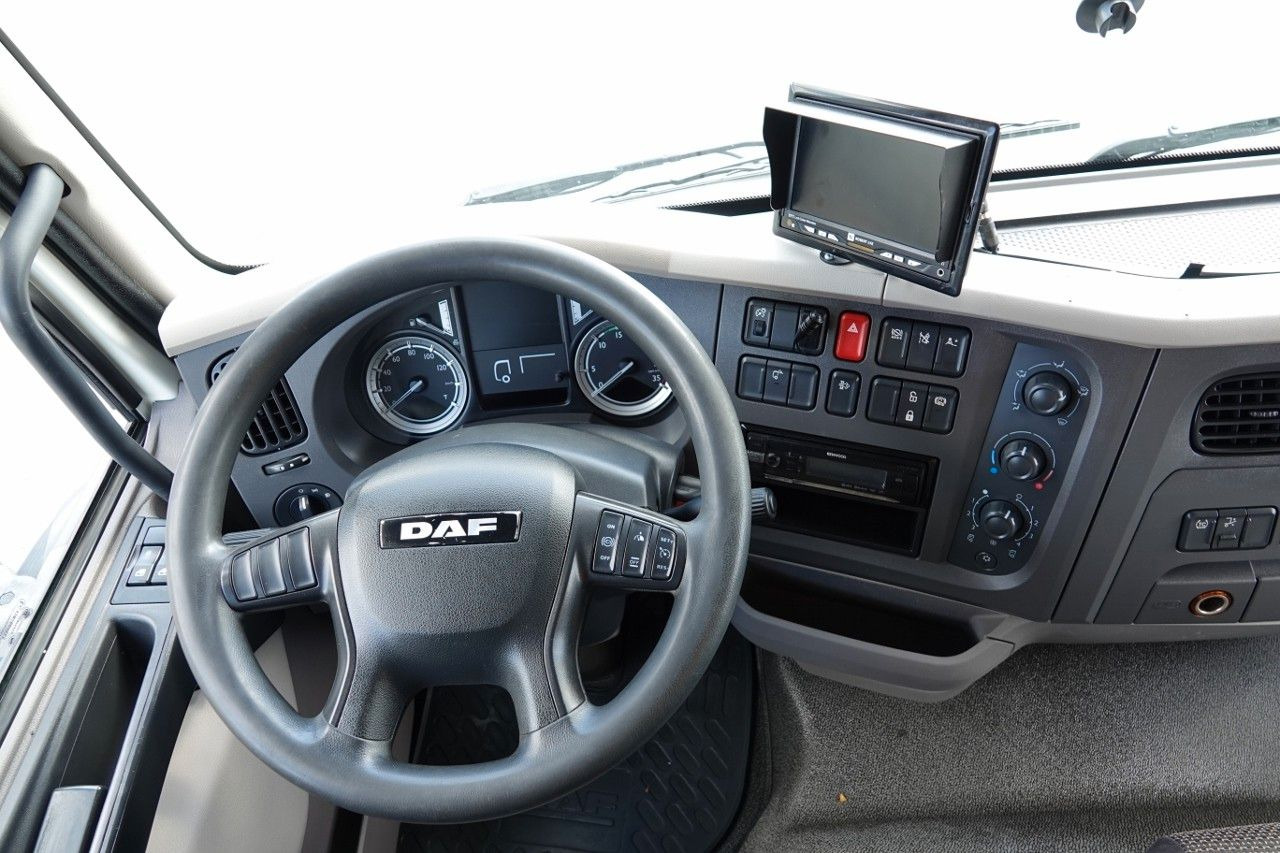 Kamion sa zatvorenim sandukom DAF LF 210 / KONTENER - 7 M / SOLÓWKA / WINDA DHOLLA: slika 13