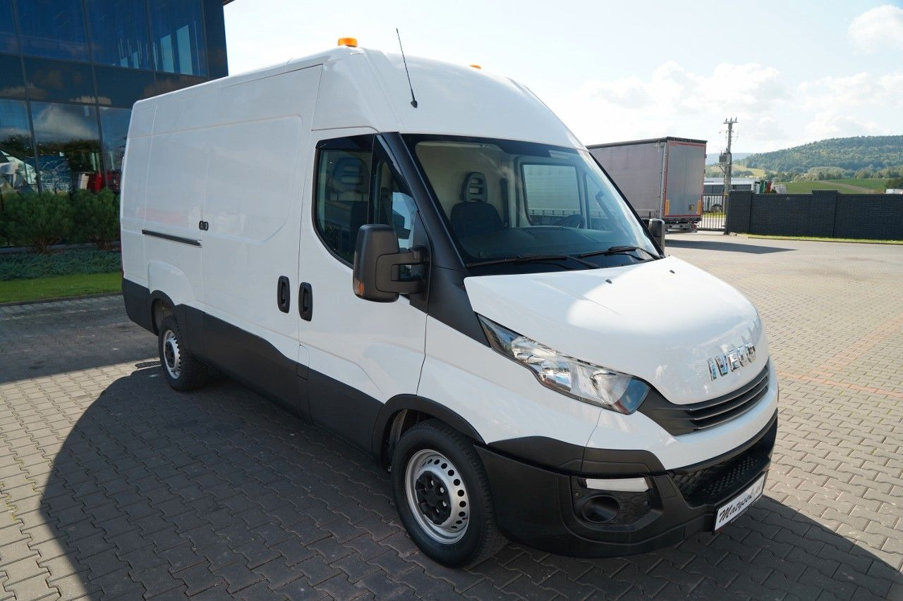 Iveco DAILY 35-140 / BLASZAK / ZABUDOWA WARSZTATOWA / - Furgon: slika 5 Iveco DAILY 35-140 / BLASZAK / ZABUDOWA WARSZTATOWA / - Furgon: slika 5