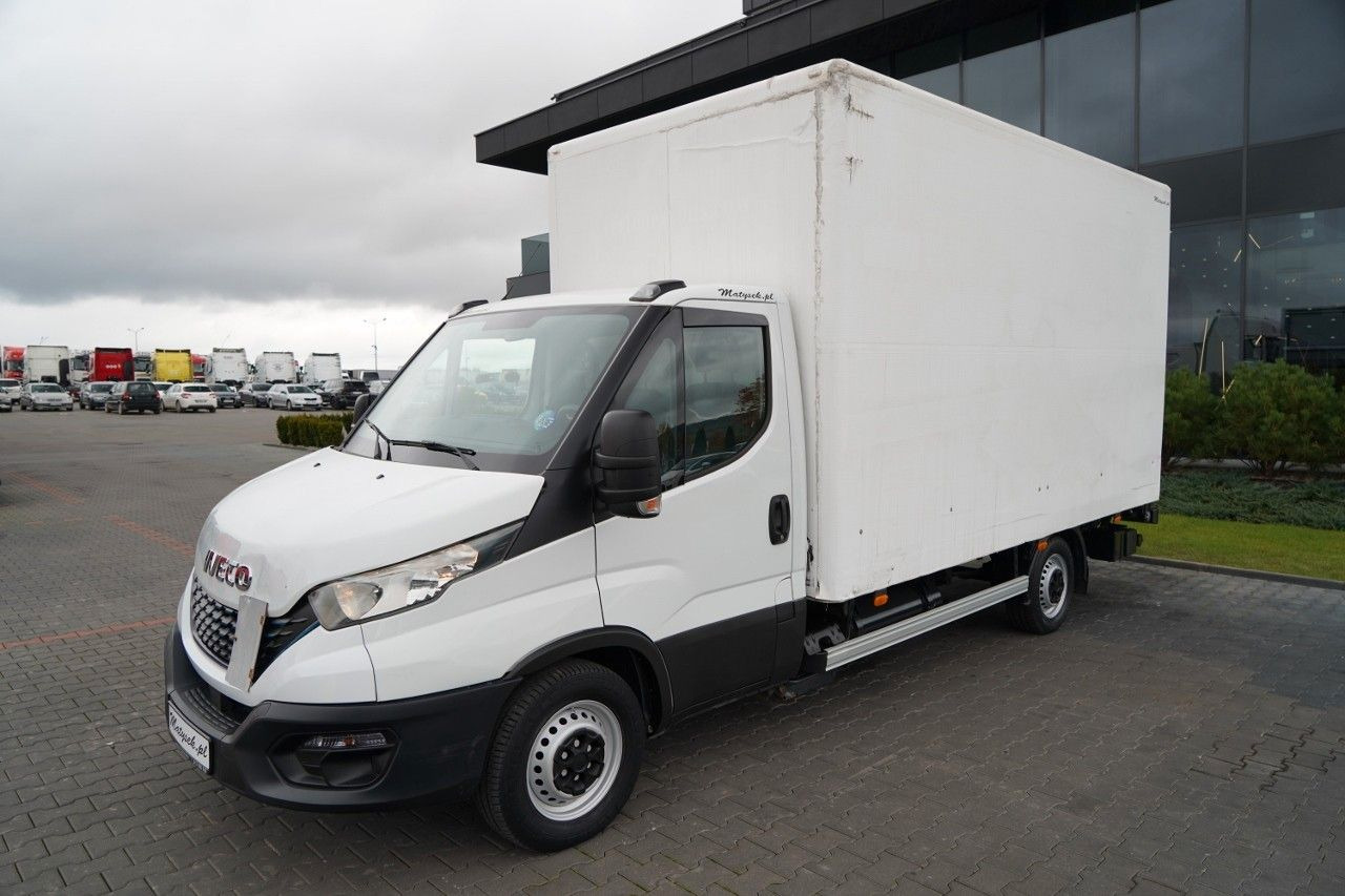 Iveco DAILY 35-NP / CNG / KONTENER / MANUAL / WINDA P - Dostavno vozilo hladnjača: slika 4 Iveco DAILY 35-NP / CNG / KONTENER / MANUAL / WINDA P - Dostavno vozilo hladnjača: slika 4