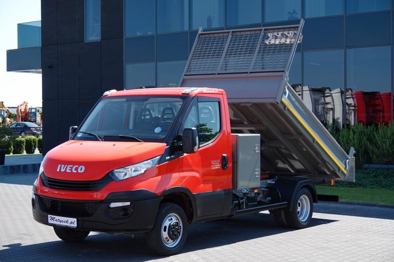 Iveco DAILY 35C12D - Dostavno vozilo istovarivač: slika 3 Iveco DAILY 35C12D - Dostavno vozilo istovarivač: slika 3