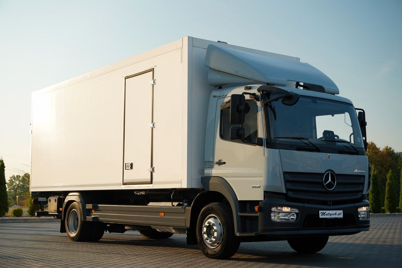 Mercedes-Benz ATEGO 1521 / IZOTERMA / KONTENER / WINDA BAR - - Dostavno vozilo hladnjača: slika 1 Mercedes-Benz ATEGO 1521 / IZOTERMA / KONTENER / WINDA BAR - - Dostavno vozilo hladnjača: slika 1