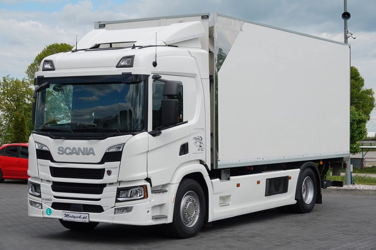 Scania P 280 / 4x2 / CHŁODNIA -6,2 M / AGREGAT FRIGO BL - Kamion sa zatvorenim sandukom: slika 2 Scania P 280 / 4x2 / CHŁODNIA -6,2 M / AGREGAT FRIGO BL - Kamion sa zatvorenim sandukom: slika 2