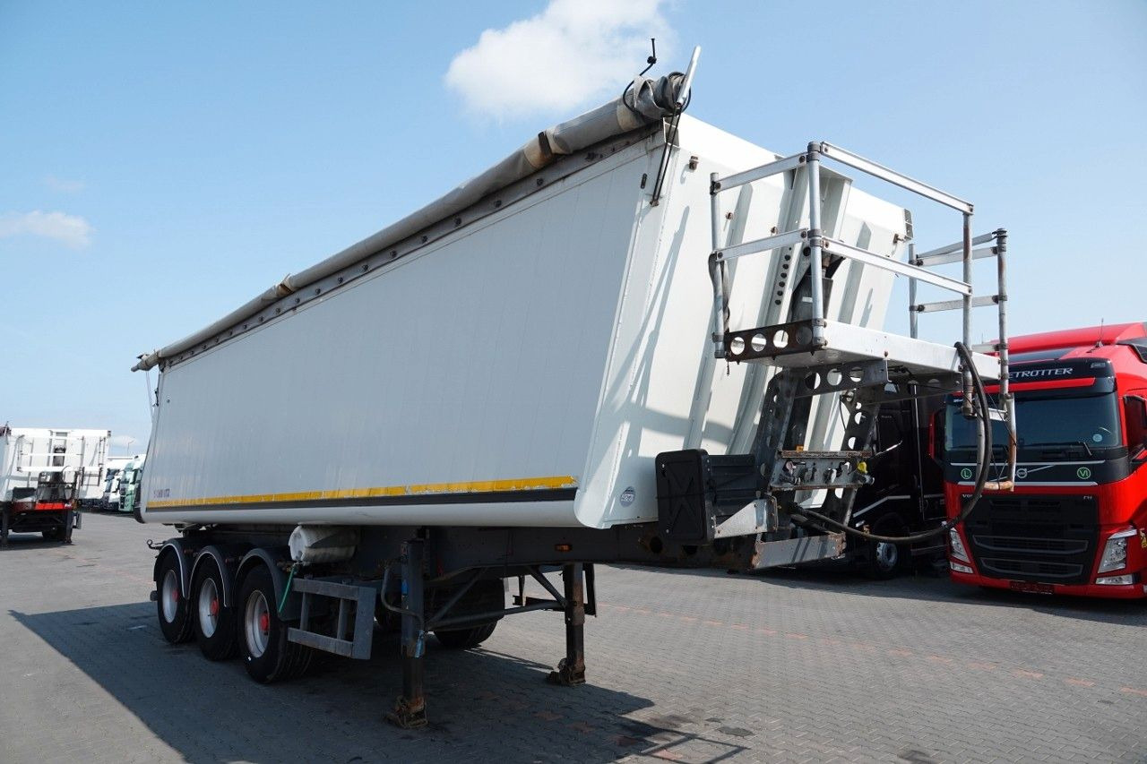 Schmitz Cargobull WYWROTKA 40 M3 / MULDA ALUMINIOWA / OŚ PODNOSZO - Poluprikolica istovarivača: slika 2 Schmitz Cargobull WYWROTKA 40 M3 / MULDA ALUMINIOWA / OŚ PODNOSZO - Poluprikolica istovarivača: slika 2