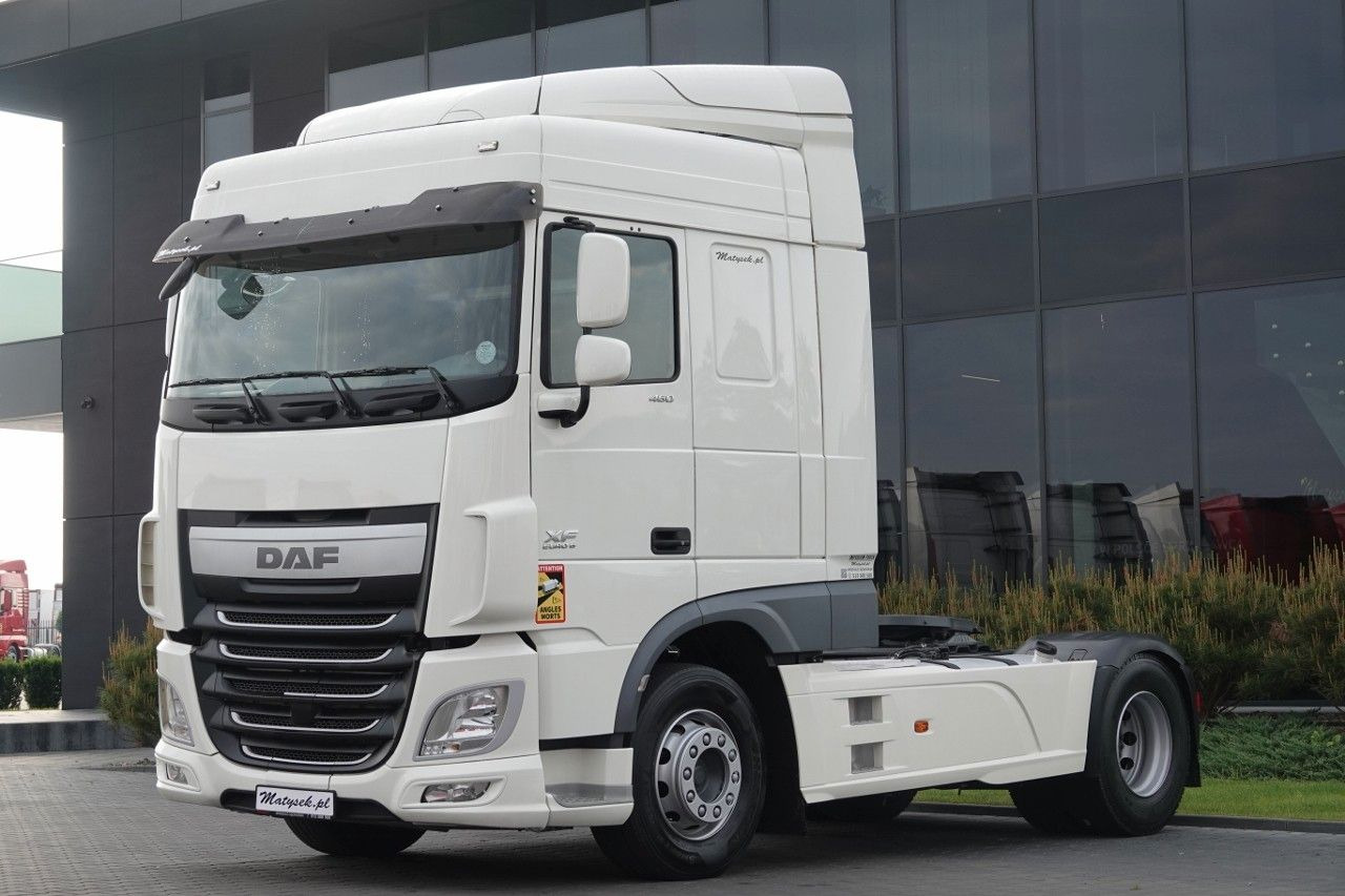 DAF XF 460 / SPACE CAB / OPONY 100% / SPROWADZONY / - Tegljač: slika 4 DAF XF 460 / SPACE CAB / OPONY 100% / SPROWADZONY / - Tegljač: slika 4