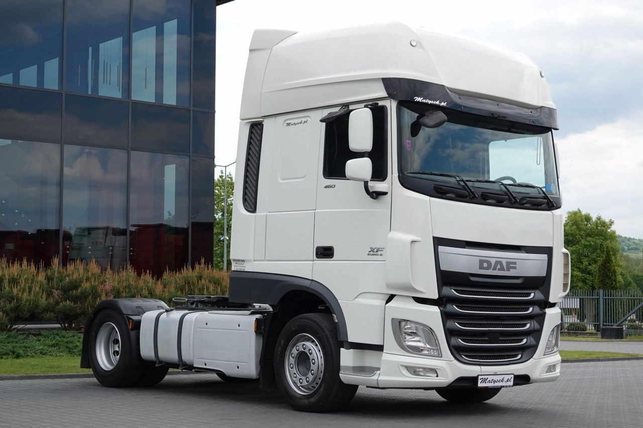 DAF XF 460 / SUPER SPACE CAB / EURO 6 / 2015 YEAR - Tegljač: slika 2 DAF XF 460 / SUPER SPACE CAB / EURO 6 / 2015 YEAR - Tegljač: slika 2
