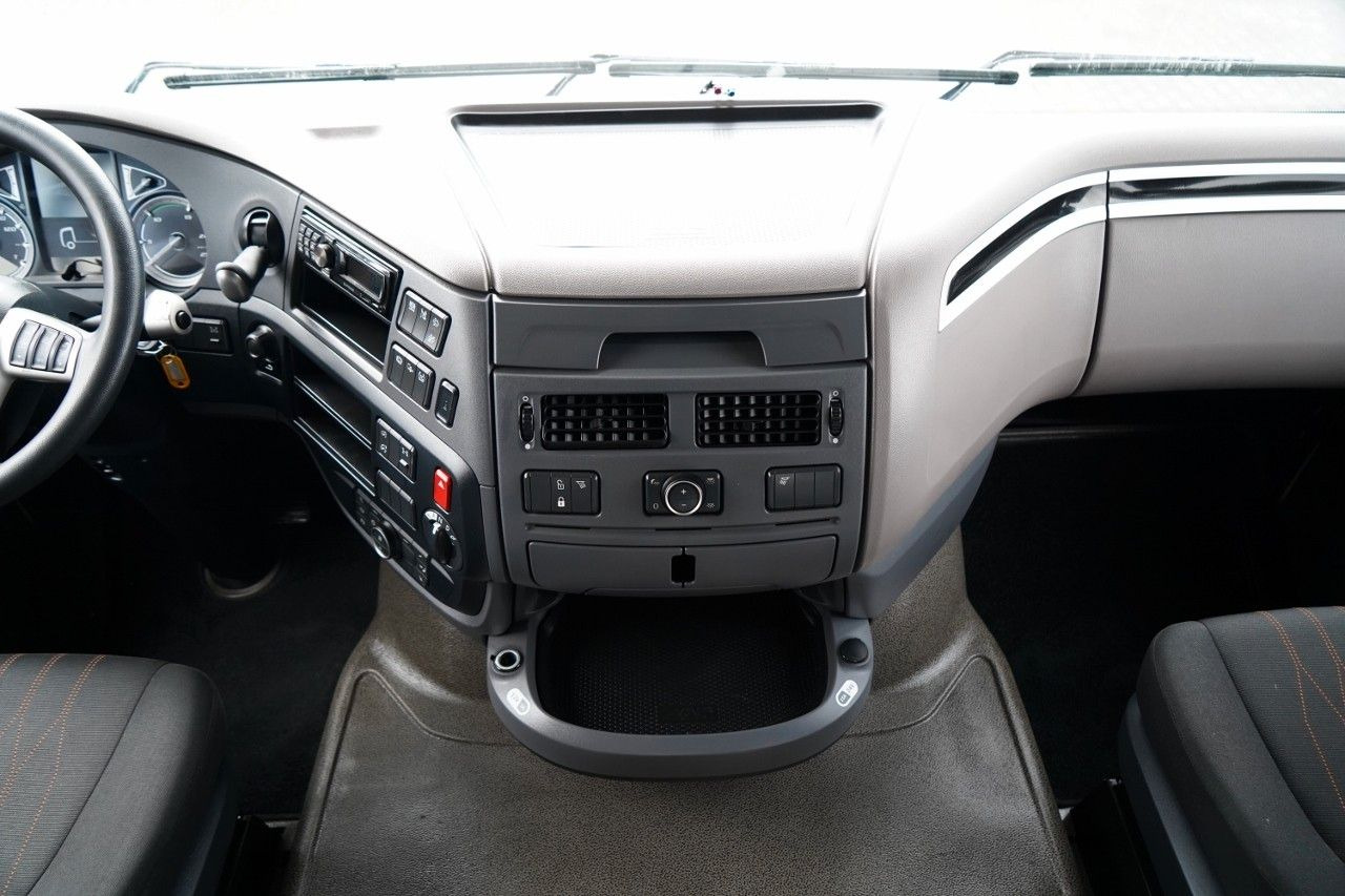 Tegljač DAF XF 480 / SUPER SPACE CAB / 2022 ROK: slika 30 Tegljač DAF XF 480 / SUPER SPACE CAB / 2022 ROK: slika 30