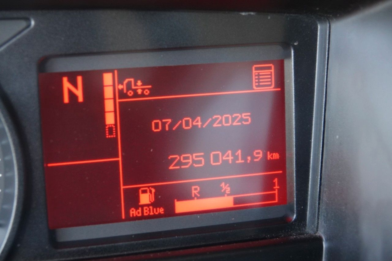 Tegljač Renault C 430 / RETARDER / NISKA KABINA / SPROWADZONY: slika 19