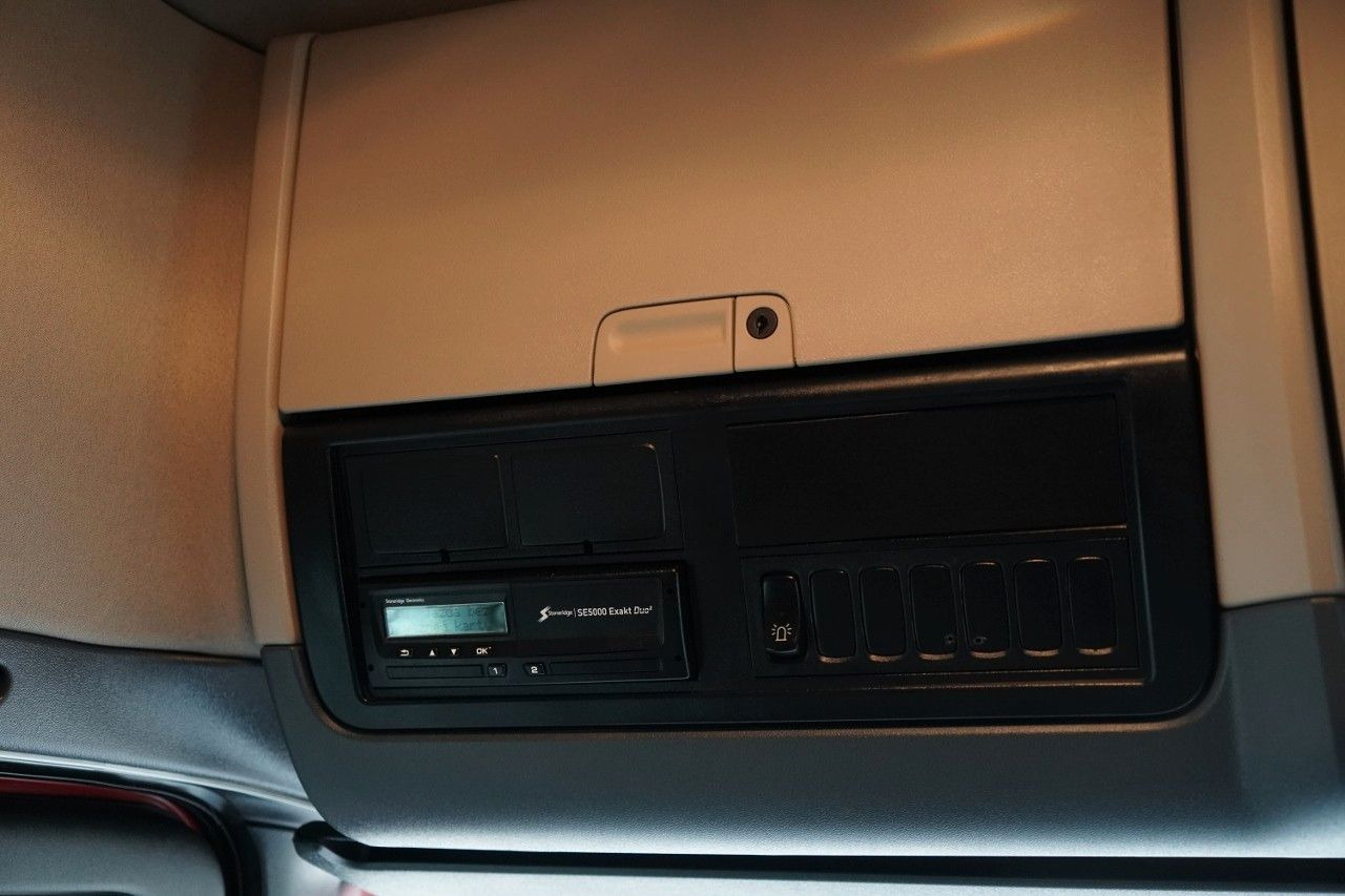 Tegljač Scania R 520 / V8 / HYDRAULIKA / RETARDER / FULL AIRMAT: slika 33 Tegljač Scania R 520 / V8 / HYDRAULIKA / RETARDER / FULL AIRMAT: slika 33