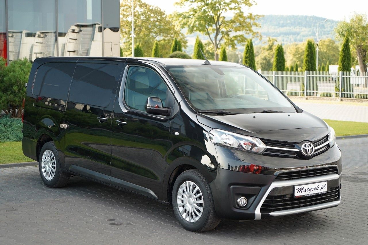 Toyota PROACE / FURGON / BLASZAK / 2.0 D / ZABUDOWA - Mali kombi: slika 1 Toyota PROACE / FURGON / BLASZAK / 2.0 D / ZABUDOWA - Mali kombi: slika 1