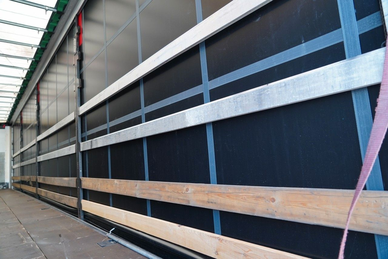 Poluprikolica sa ceradom Wielton / FIRANKA STANDARD / MULDA DO STALI - 9 M / OŚ: slika 17 Poluprikolica sa ceradom Wielton / FIRANKA STANDARD / MULDA DO STALI - 9 M / OŚ: slika 17