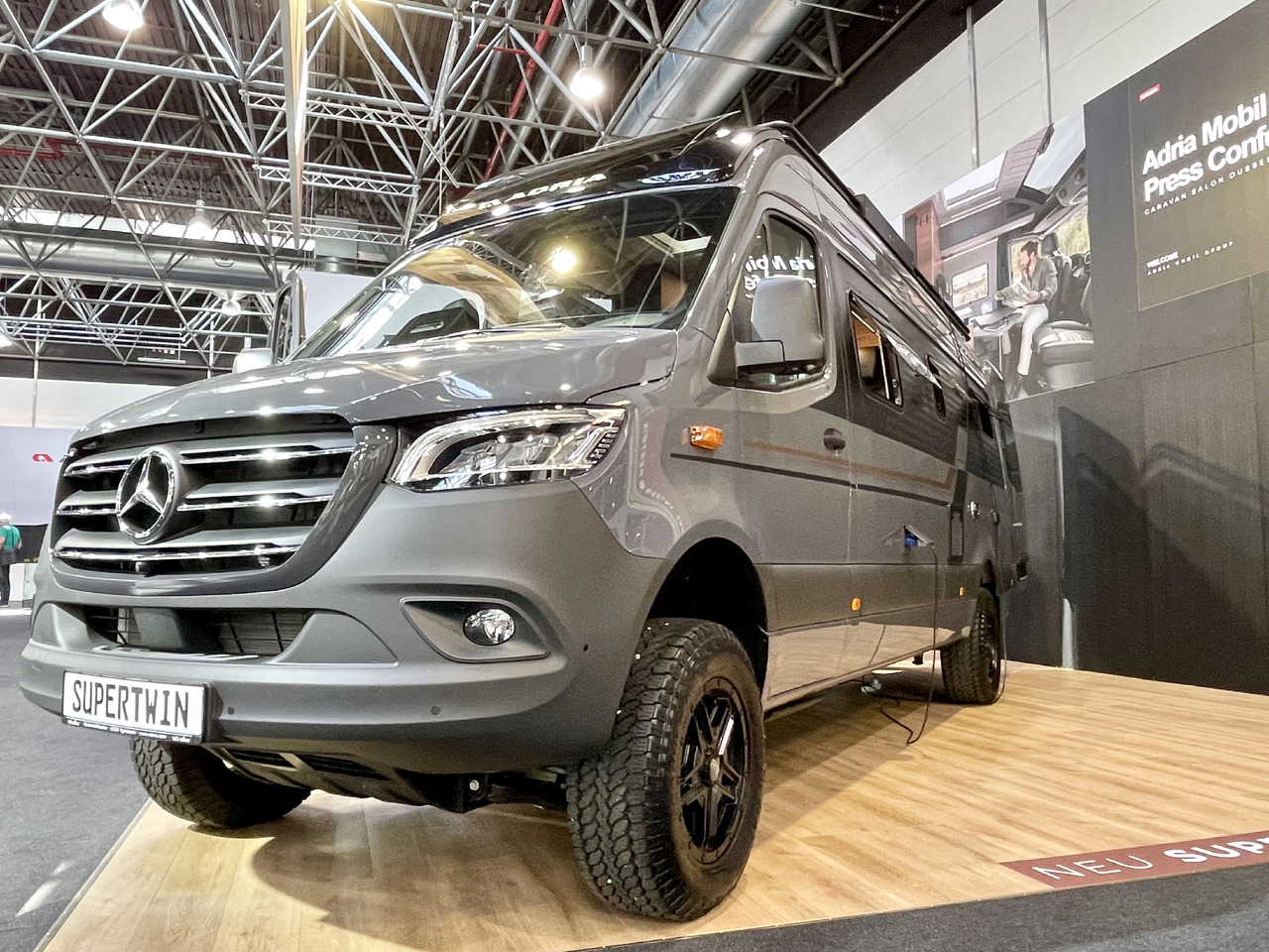 ADRIA Super Twin 700 SGX - Kamp kombi: slika 1 ADRIA Super Twin 700 SGX - Kamp kombi: slika 1