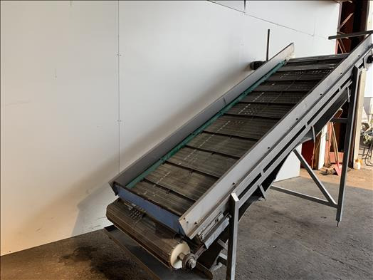 NNP flighted elevator conveyor - Transporter: slika 2 NNP flighted elevator conveyor - Transporter: slika 2