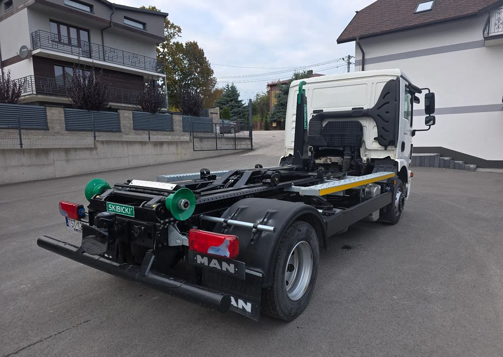 MAN TGM 12.290 - Kamion sa hidrauličnom kukom: slika 3 MAN TGM 12.290 - Kamion sa hidrauličnom kukom: slika 3