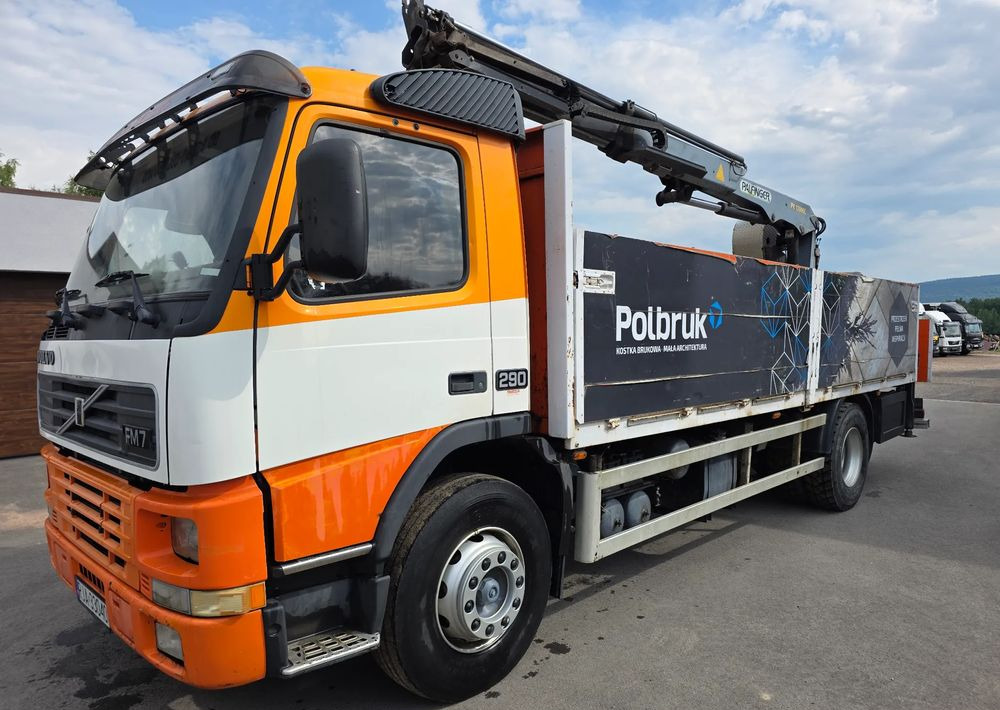 Volvo FM7 - Kamion sa tovarnim sandukom, Kamion sa dizalicom: slika 1 Volvo FM7 - Kamion sa tovarnim sandukom, Kamion sa dizalicom: slika 1