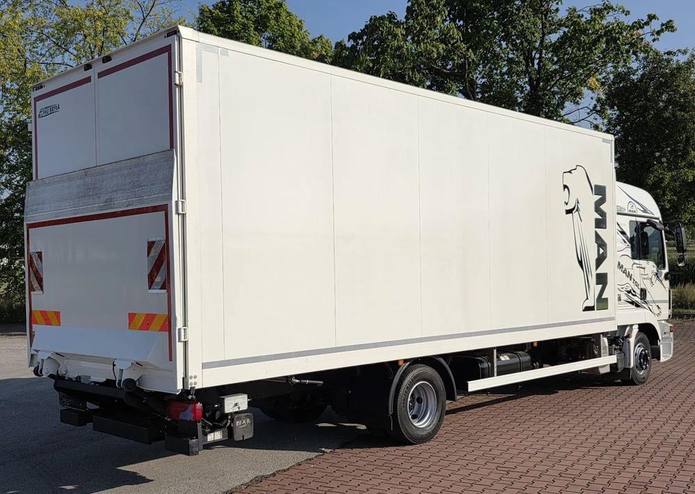 MAN TGL 12.250 / KONTENER / IZOTERMA / WINDA / 2019R / EURO 6 / PEŁEN SERWIS / 6 TON ŁADOWNOŚĆ / SPROWADZONY / ZADBANY / JAK NOWY / KSIĄŻKA SERWISOWA / E6 / 17 PALET - Kamion sa zatvorenim sandukom: slika 4 MAN TGL 12.250 / KONTENER / IZOTERMA / WINDA / 2019R / EURO 6 / PEŁEN SERWIS / 6 TON ŁADOWNOŚĆ / SPROWADZONY / ZADBANY / JAK NOWY / KSIĄŻKA SERWISOWA / E6 / 17 PALET - Kamion sa zatvorenim sandukom: slika 4