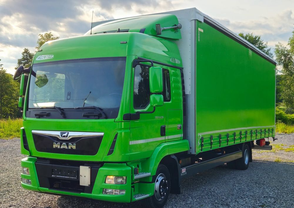 MAN TGL12.250/E6/20PALET/10.2018/SERWISOWANY/NISKI PRZEBIEG/WINDA/FIRANKA//JAK NOWY/SERWISOWANY - Kamion sa ceradom: slika 2 MAN TGL12.250/E6/20PALET/10.2018/SERWISOWANY/NISKI PRZEBIEG/WINDA/FIRANKA//JAK NOWY/SERWISOWANY - Kamion sa ceradom: slika 2