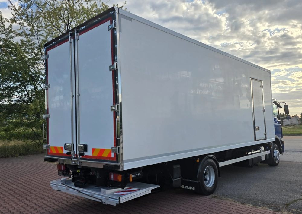 MAN TGM 15.250 / CHŁODNIA / WINDA / 2018 ROK / 230 TYŚ KM / AUTOMAT / SPROWADZONY / E6 / 18 EUROPALET/ - Hladnjača: slika 5 MAN TGM 15.250 / CHŁODNIA / WINDA / 2018 ROK / 230 TYŚ KM / AUTOMAT / SPROWADZONY / E6 / 18 EUROPALET/ - Hladnjača: slika 5