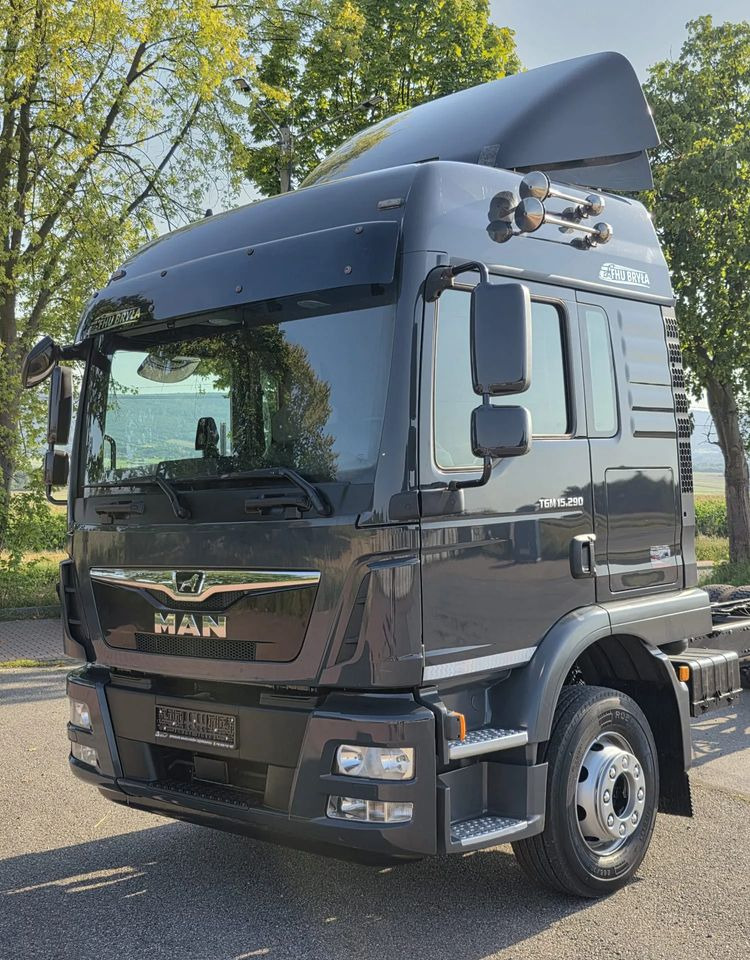 Kamion sa golom šasijom i zatvorenom kabinom MAN TGM 15.290 / RAMA DO ZABUDOWY / AUTOMAT / SPROWADZONY  / E6 / LIFT / ROZSTAW OSI 5.5M / LAWETA / POMOC DROGOWA / STAN BARDZO DOBRY/: slika 13