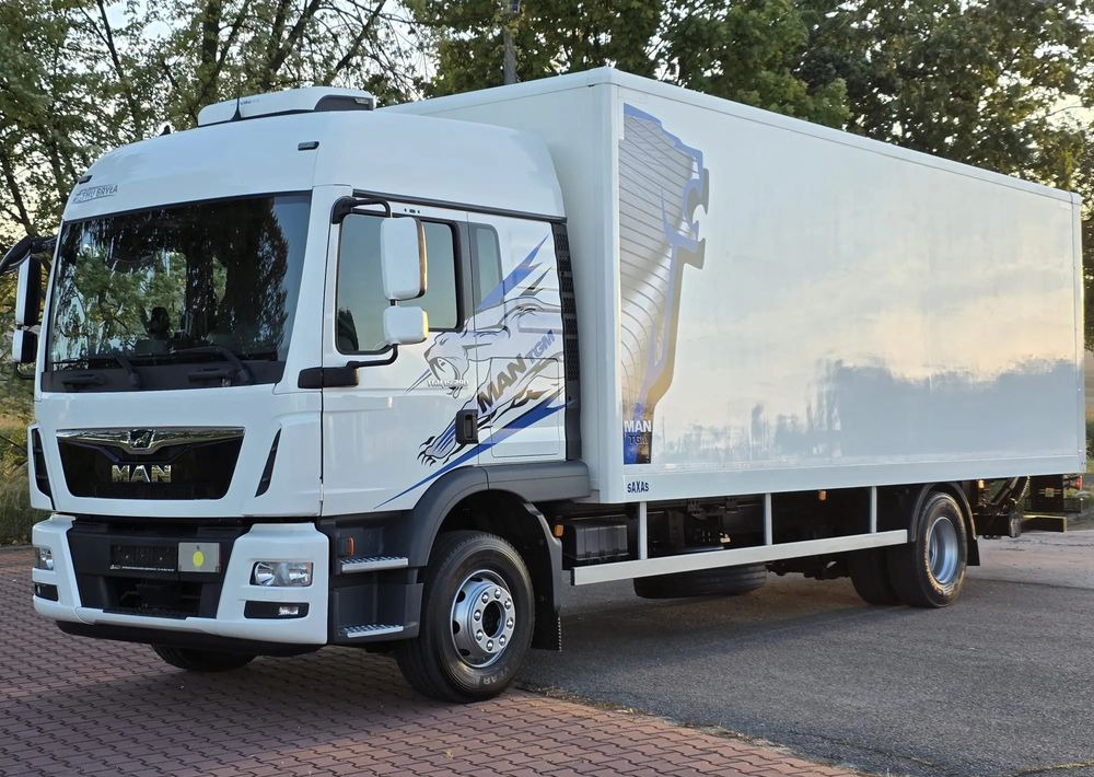 MAN TGM 15.290 / TGL / KONTENER / IZOTERMA / WINDA / KLIMA POSTOJOWA / 2019R / EURO 6 / PEŁEN SERWIS / 8200KG ŁADOWNOŚĆ / SPROWADZONY / ZADBANY / JAK NOWY / KSIĄŻKA SERWISOWA / E6 / 18 PALET - Kamion sa zatvorenim sandukom: slika 2 MAN TGM 15.290 / TGL / KONTENER / IZOTERMA / WINDA / KLIMA POSTOJOWA / 2019R / EURO 6 / PEŁEN SERWIS / 8200KG ŁADOWNOŚĆ / SPROWADZONY / ZADBANY / JAK NOWY / KSIĄŻKA SERWISOWA / E6 / 18 PALET - Kamion sa zatvorenim sandukom: slika 2