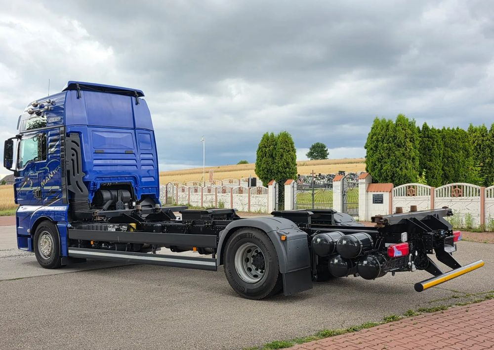 Kamion sa golom šasijom i zatvorenom kabinom MAN TGX 18.430 / SPROWADZONY / DO ŻYWCA / 2020 / KLIMA POSTOJOWA / SERWISOWANY / JAK NOWY / NISKI PRZEBIEG / RAMA / BDF / E6: slika 13