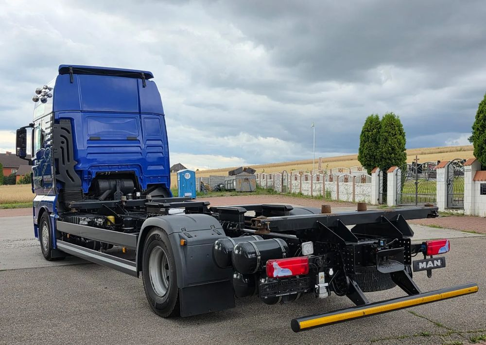 Kamion sa golom šasijom i zatvorenom kabinom MAN TGX 18.430 / SPROWADZONY / DO ŻYWCA / 2020 / KLIMA POSTOJOWA / SERWISOWANY / JAK NOWY / NISKI PRZEBIEG / RAMA / BDF / E6: slika 8
