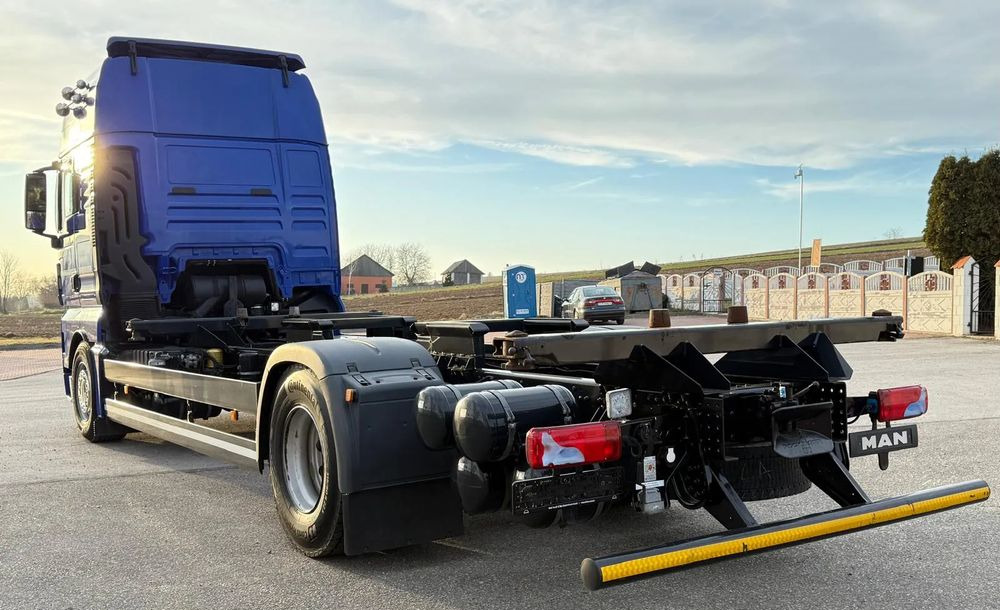 MAN TGX 18.430/SPROWADZONY/DO ŻYWCA/DO BYDŁA/2020/KLIMA POSTOJOWA/SERWISOWANY/JAK NOWY/NISKI PRZEBIEG/RAMA/BDF/E6 - Kamion sa golom šasijom i zatvorenom kabinom: slika 4 MAN TGX 18.430/SPROWADZONY/DO ŻYWCA/DO BYDŁA/2020/KLIMA POSTOJOWA/SERWISOWANY/JAK NOWY/NISKI PRZEBIEG/RAMA/BDF/E6 - Kamion sa golom šasijom i zatvorenom kabinom: slika 4