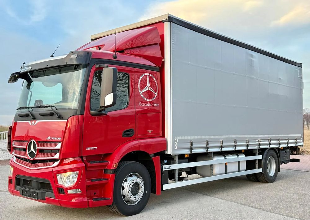 Mercedes-Benz ACTROS 1830/1827/1832/FIRANKA/WINDA/18 EUROPALET/AUTOMAT/Z NIEMIEC/2017/DUŻA ŁADOWNOŚĆ - Kamion sa ceradom: slika 1 Mercedes-Benz ACTROS 1830/1827/1832/FIRANKA/WINDA/18 EUROPALET/AUTOMAT/Z NIEMIEC/2017/DUŻA ŁADOWNOŚĆ - Kamion sa ceradom: slika 1