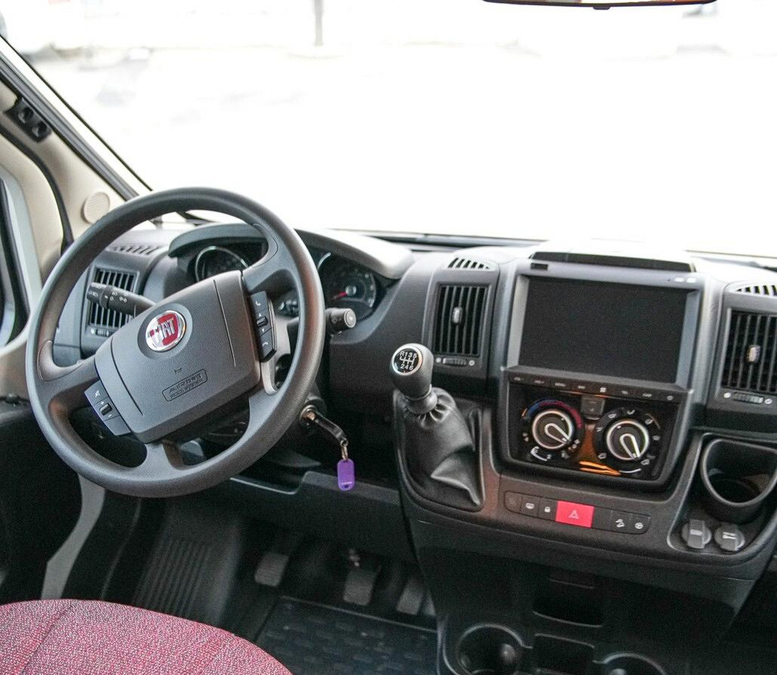 Knaus LIVE TRAVELLER 600 - Alkoven kamper: slika 5 Knaus LIVE TRAVELLER 600 - Alkoven kamper: slika 5