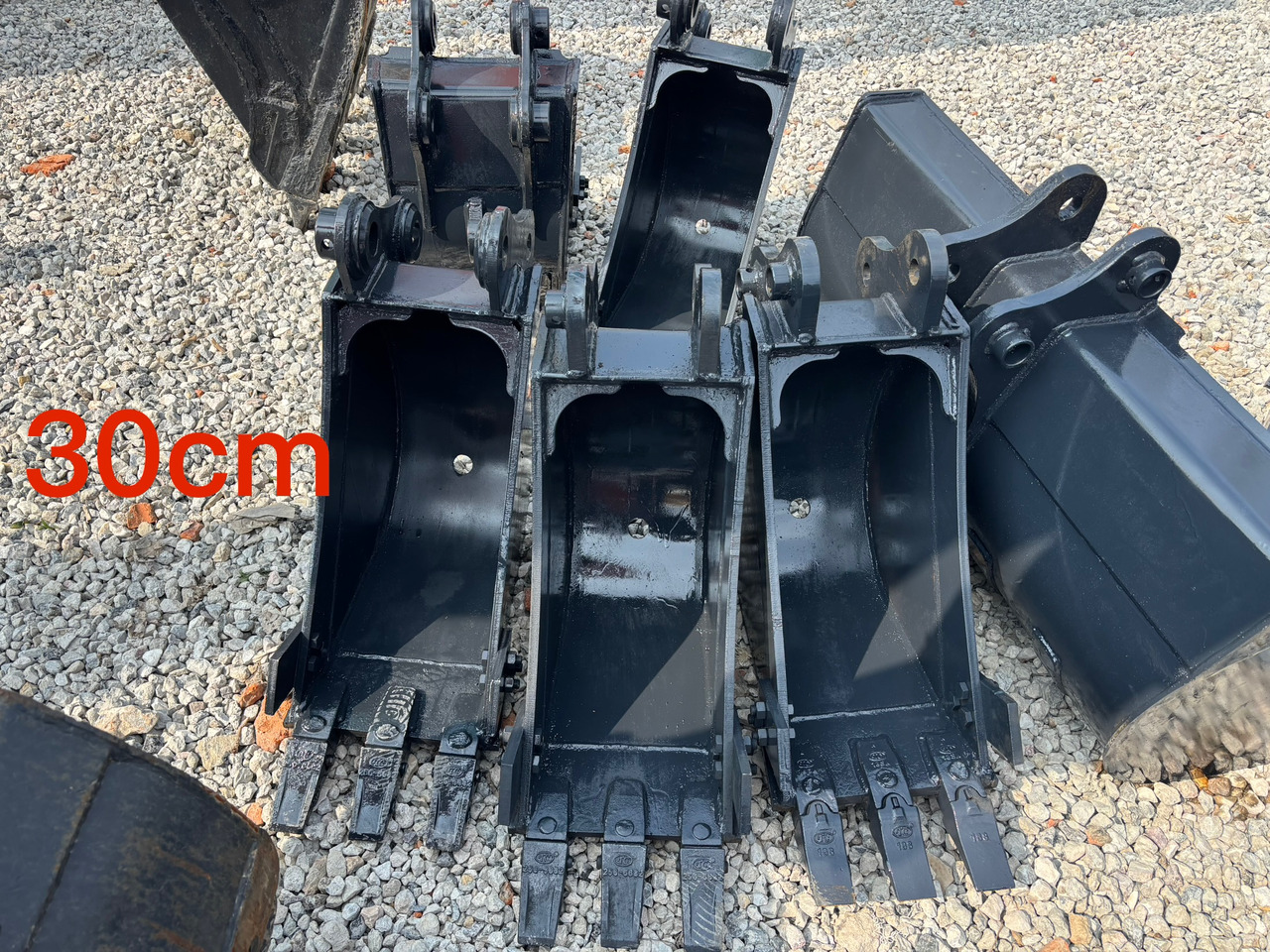 30cm bucket - Kašika za bager za Mini bager: slika 1 30cm bucket - Kašika za bager za Mini bager: slika 1