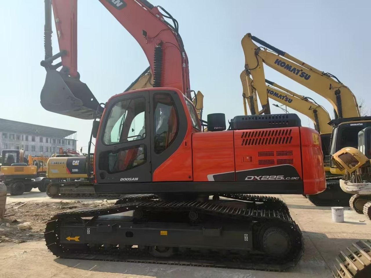 DOOSAN Dx225 - Bager guseničar: slika 2 DOOSAN Dx225 - Bager guseničar: slika 2