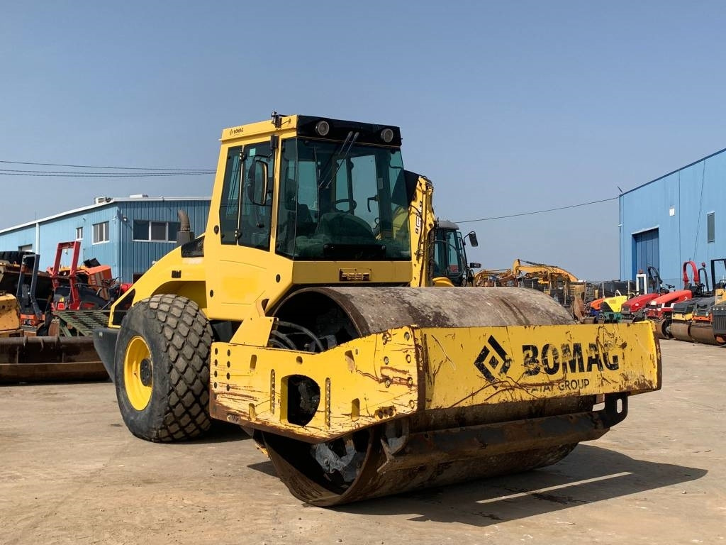 Bomag BW 219 D H-4 - Kompaktor: slika 1 Bomag BW 219 D H-4 - Kompaktor: slika 1