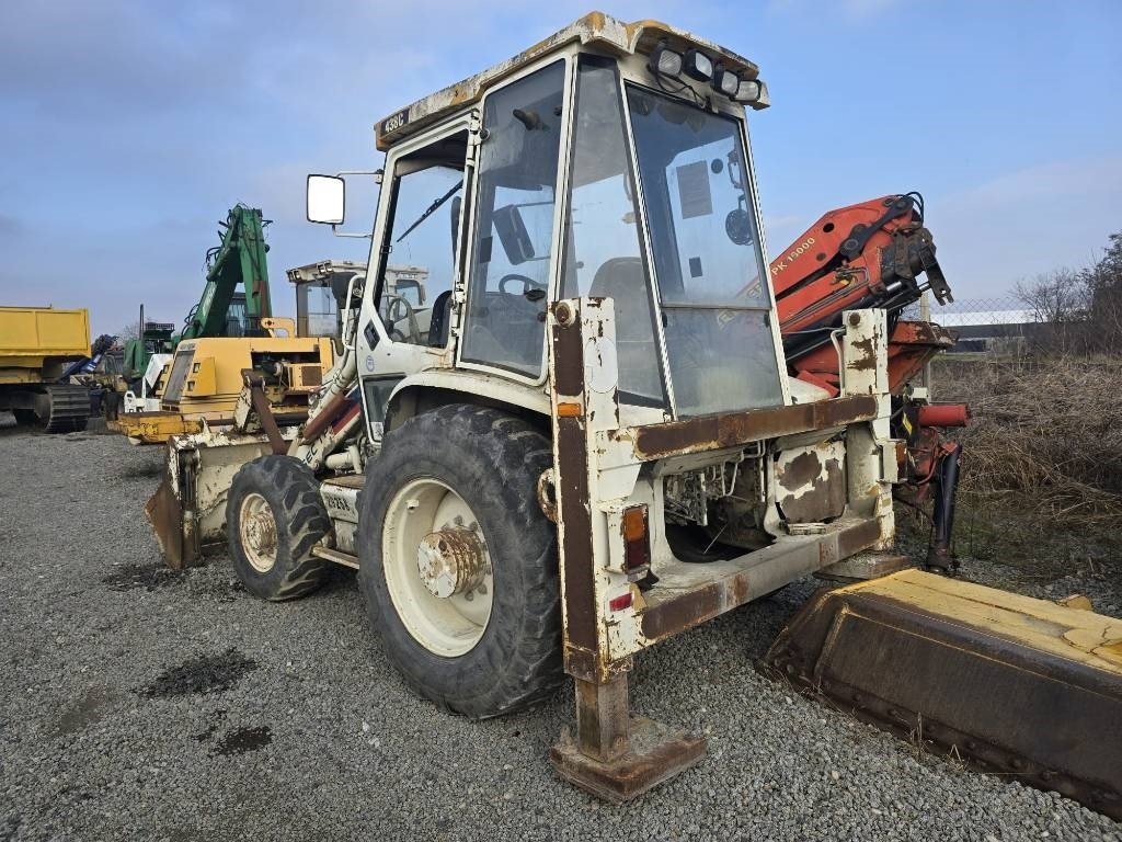 CAT 438 C NO DIGGING ARM - Bager utovarivač: slika 3 CAT 438 C NO DIGGING ARM - Bager utovarivač: slika 3